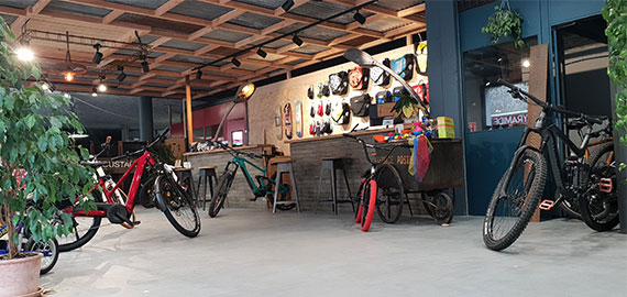 Photo intérieur magasion Anosvélos à Annonay